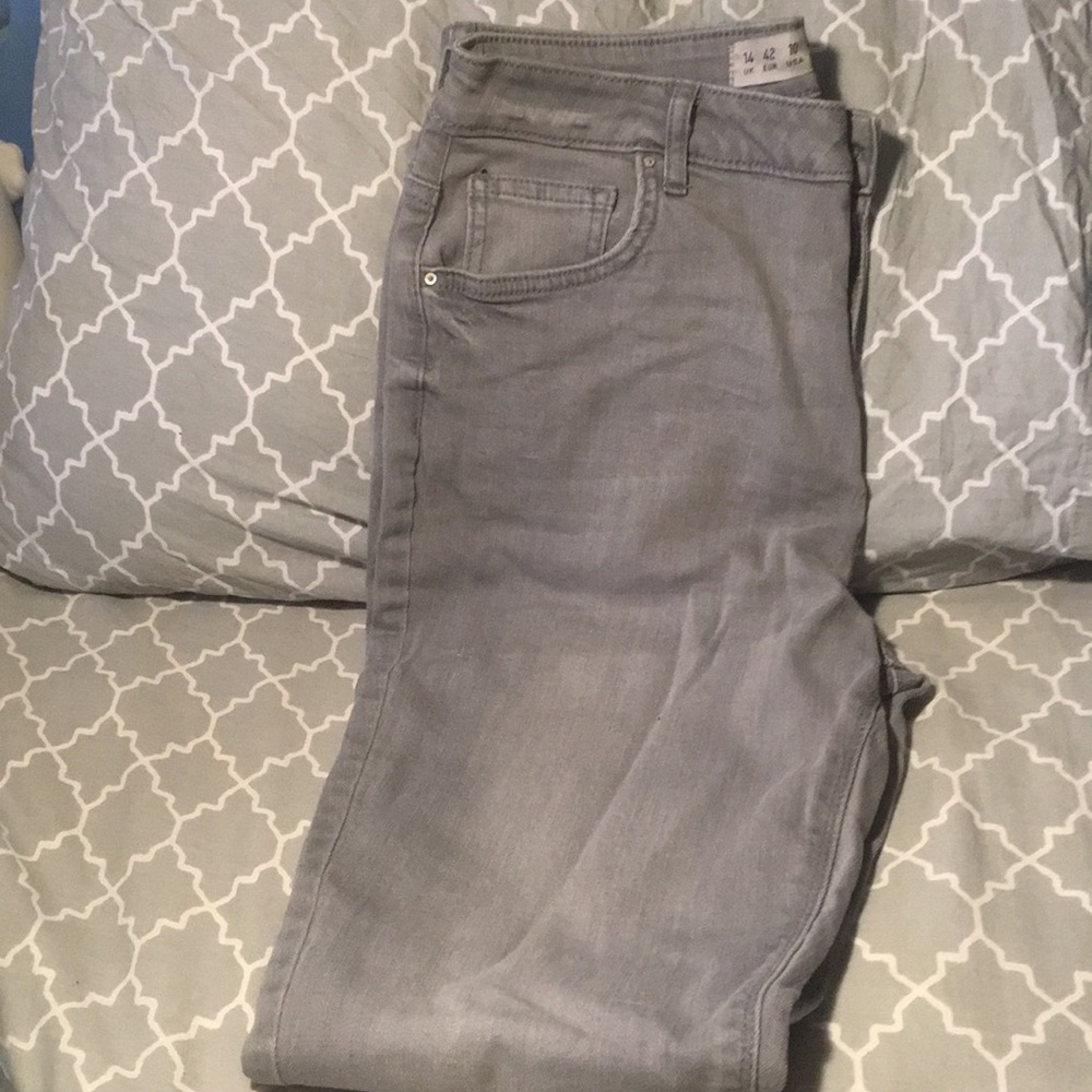 Grey skinny jeans